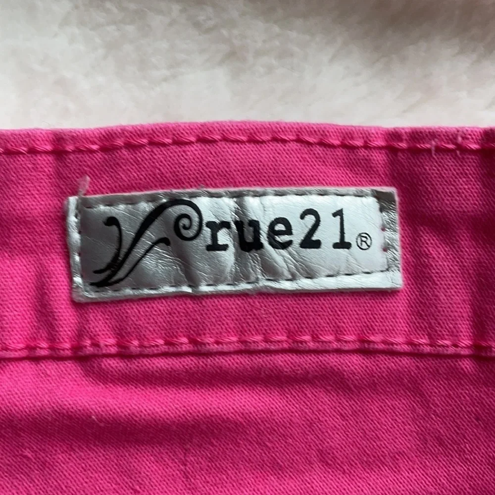 Hot Pink Rue21‎ Capris - Picture 8 of 9